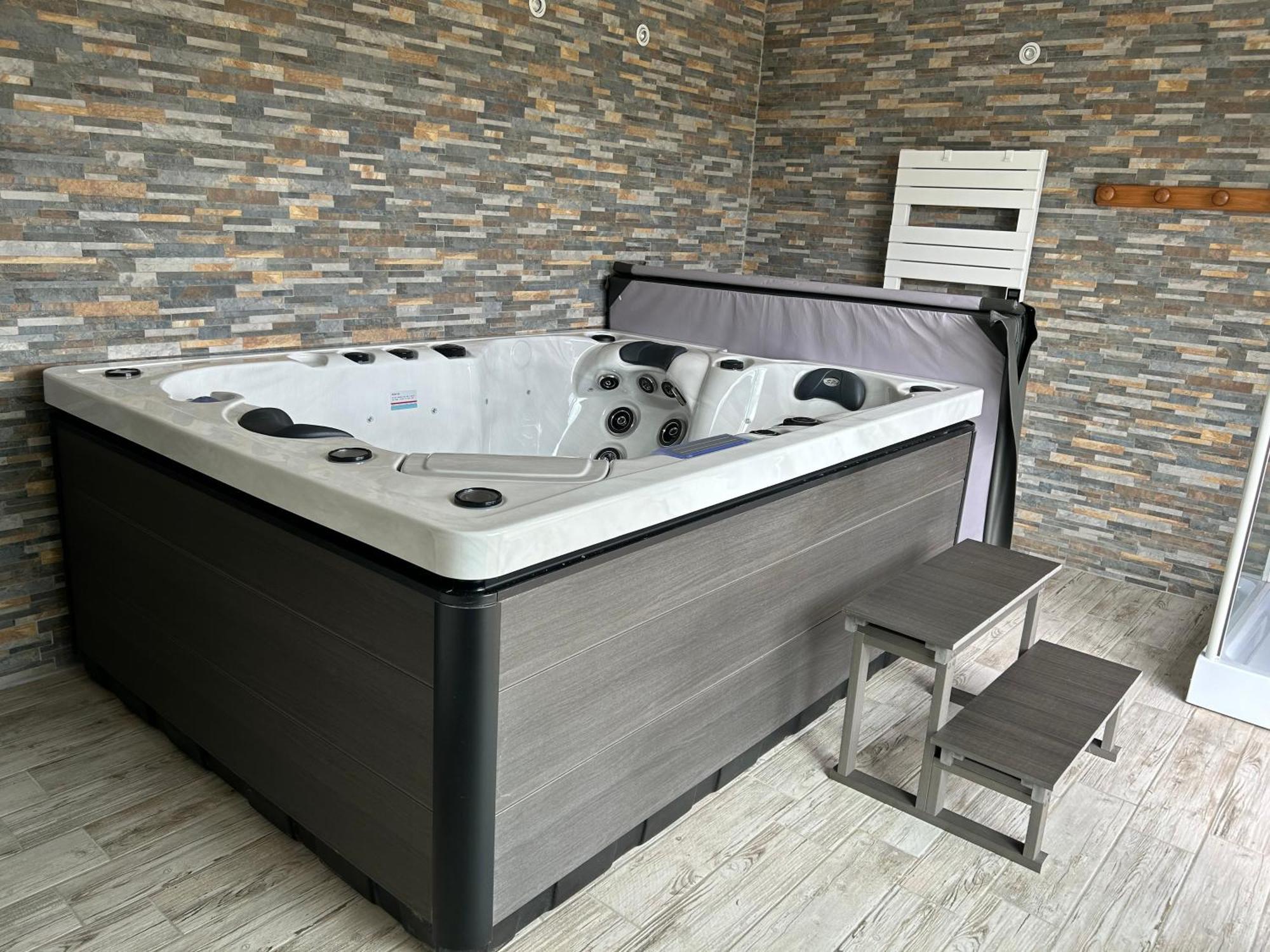 Le Domaine Du Bez Gite De Michel Piscine Sauna Hammam Spa Saint-Laurent-d'Olt Экстерьер фото